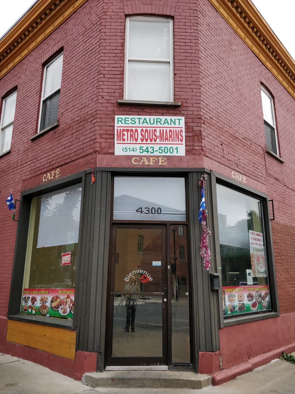 Restaurant Metro Sous-marins | 4300 Rue Sainte-Catherine E, Montréal, QC H1V 2L8, Canada | Phone: (514) 543-5001
