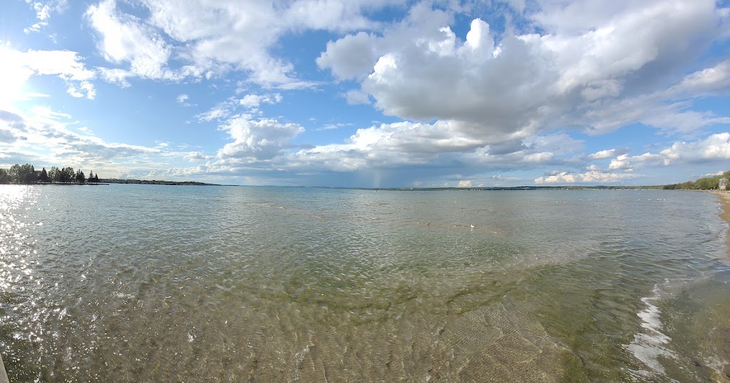 Sweet Home on the Lake | 5000 Lakeshore Dr, Sylvan Lake, AB T4S 2L7, Canada | Phone: (403) 864-5275