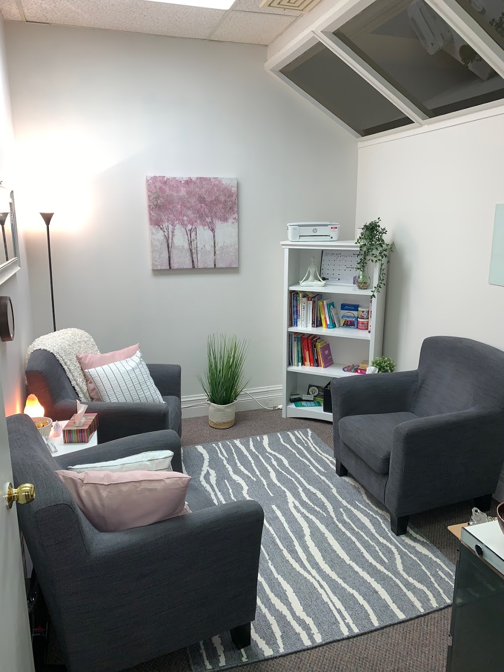 Healing Roots Therapy | 34 Village Centre Pl Suite 208, Mississauga, ON L4Z 1V9, Canada | Phone: (905) 755-0008