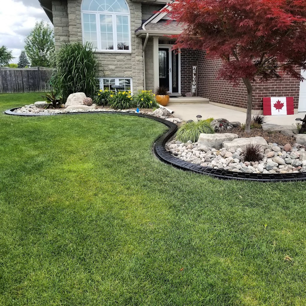 Kwik Kerb Strathroy | 236 Dominion St, Strathroy, ON N7G 3G9, Canada | Phone: (833) 333-5372