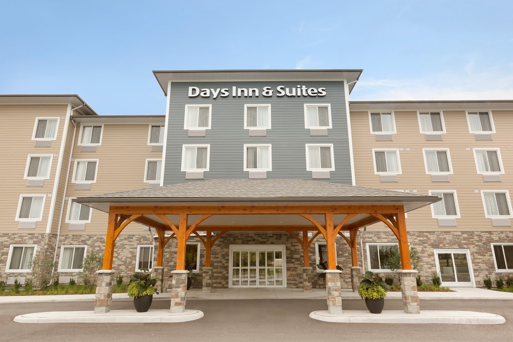 Days Inn & Suites by Wyndham Lindsay | 134 Angeline St S, Lindsay, ON K9V 5S2, Canada | Phone: (705) 328-0100