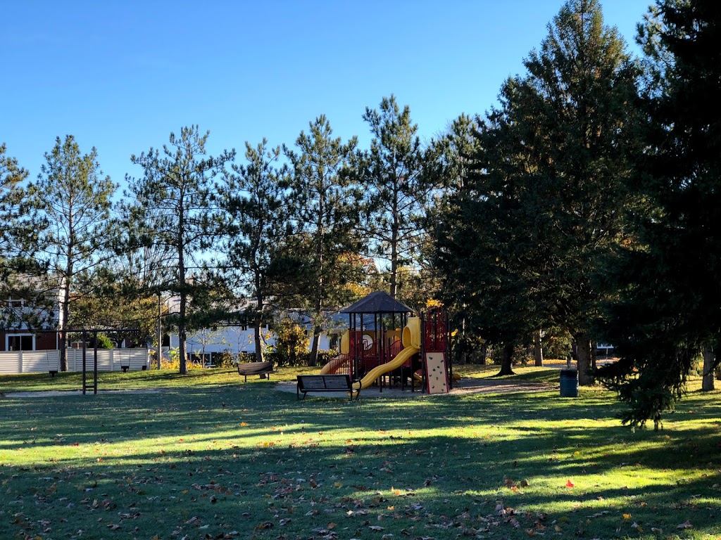 Red Pine Park | 11 Redpine Dr, Nepean, ON K2E 6T3, Canada | Phone: (613) 580-2595
