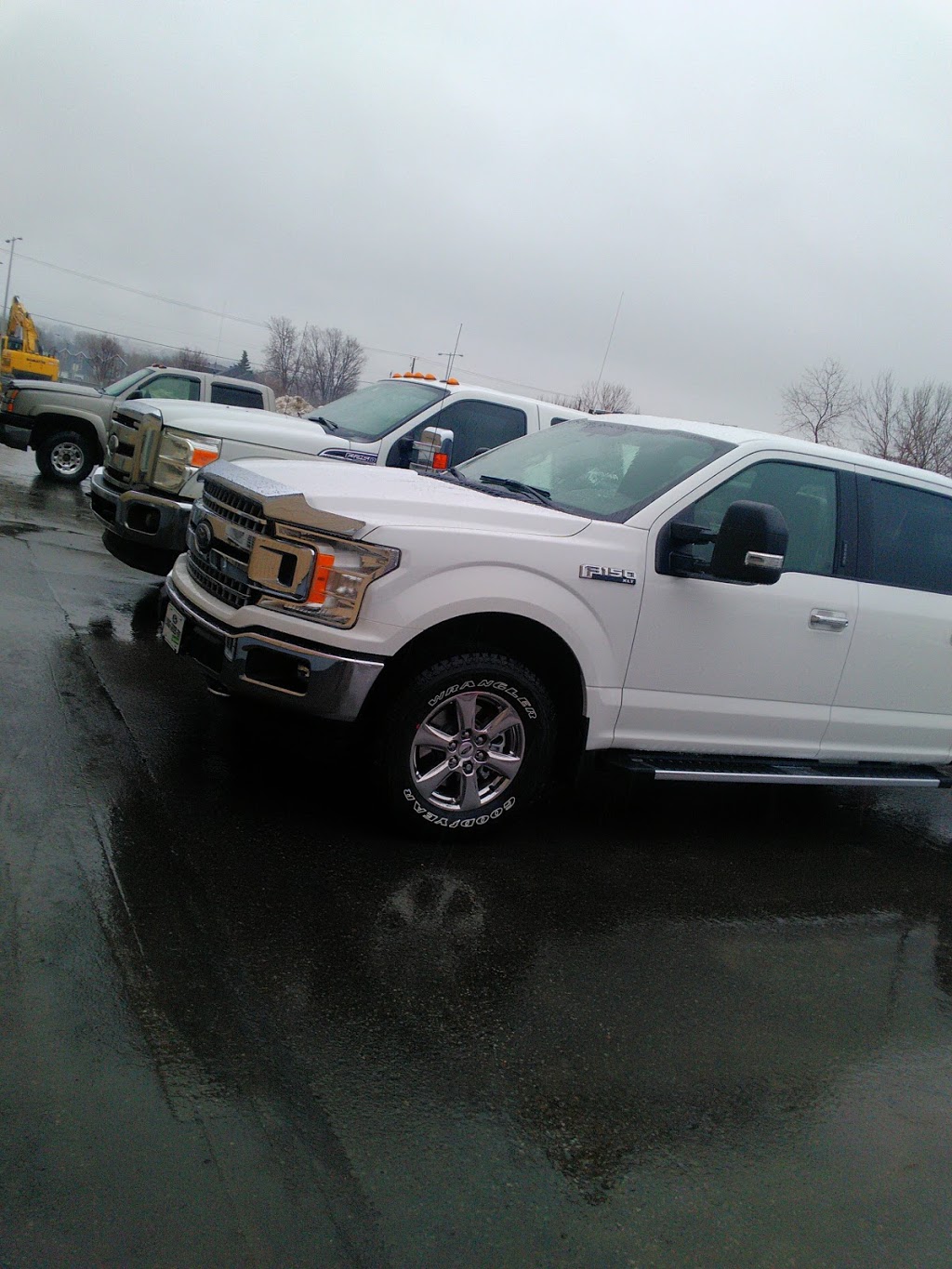 Automobiles de la Capitale | 7050 Boulevard Sainte-Anne, Château-Richer, QC G0A 1N0, Canada | Phone: (418) 972-1200