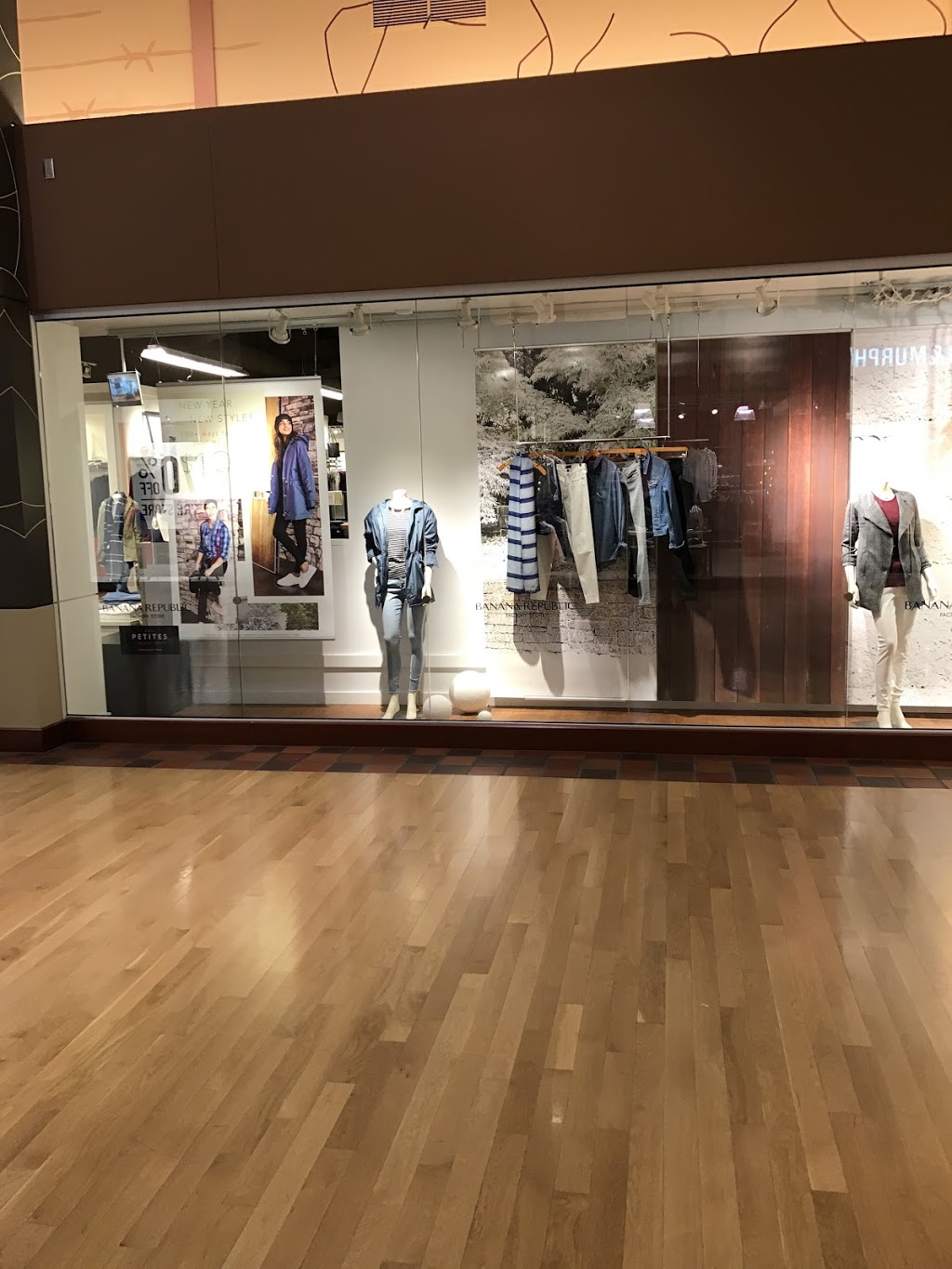 Banana Republic Factory Store | 261055 CROSS IRON BLVD SPACE #215, Rocky View County, AB T4A 0G3, Canada | Phone: (403) 274-2828