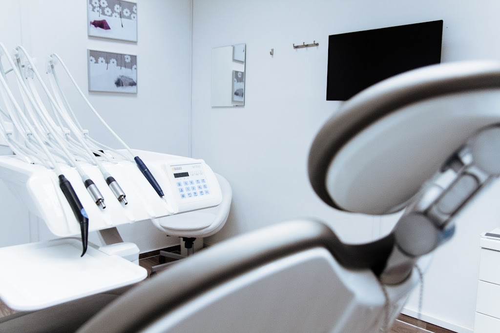 Dalewood Dental Centre | 727 Talbot St, St Thomas, ON N5P 1E1, Canada | Phone: (519) 631-2351