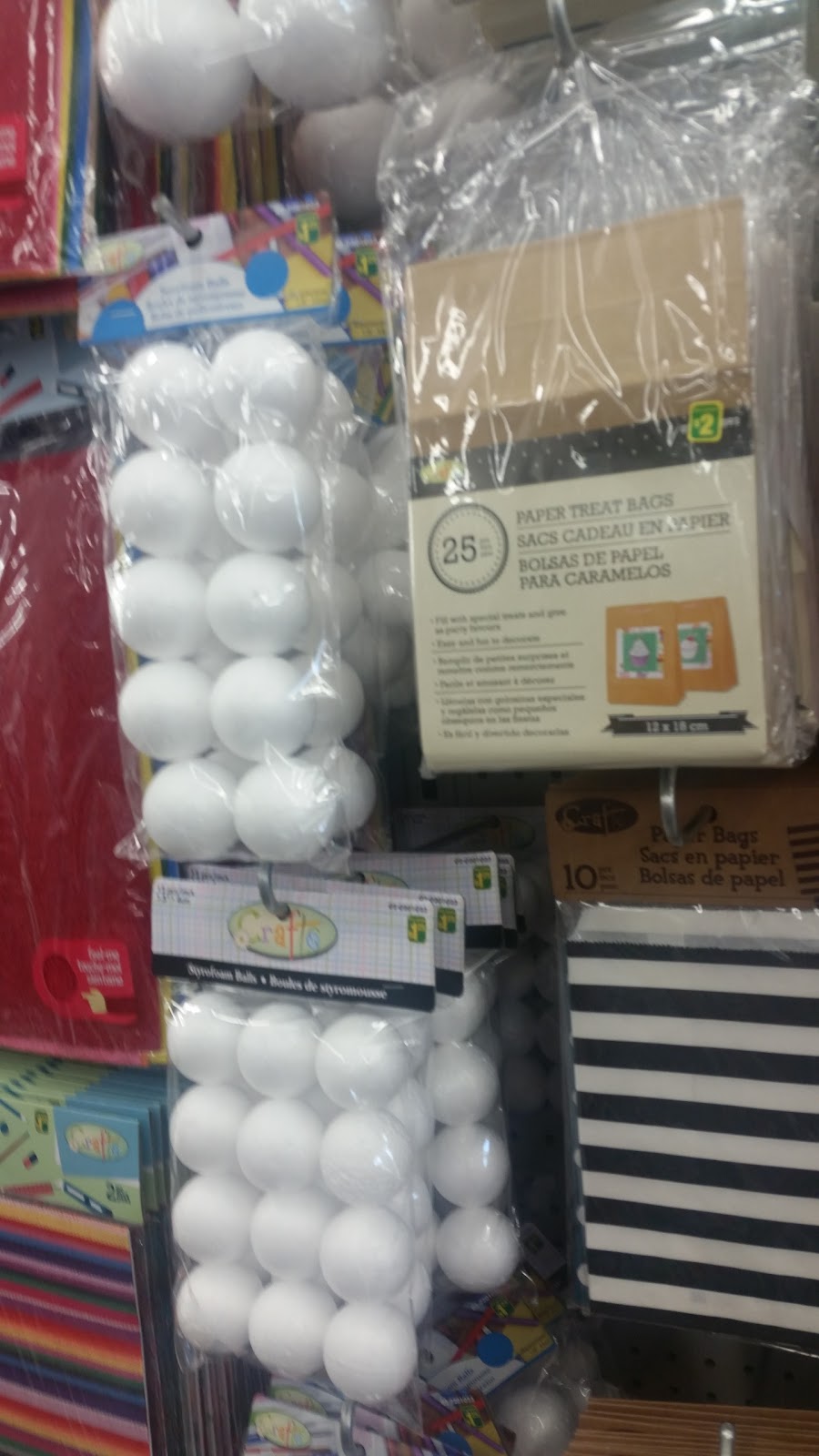 Dollarama | 1221 Canyon Meadows Dr SE, Deer Valley Centre, Calgary, AB T2J 6G2, Canada | Phone: (403) 288-5919