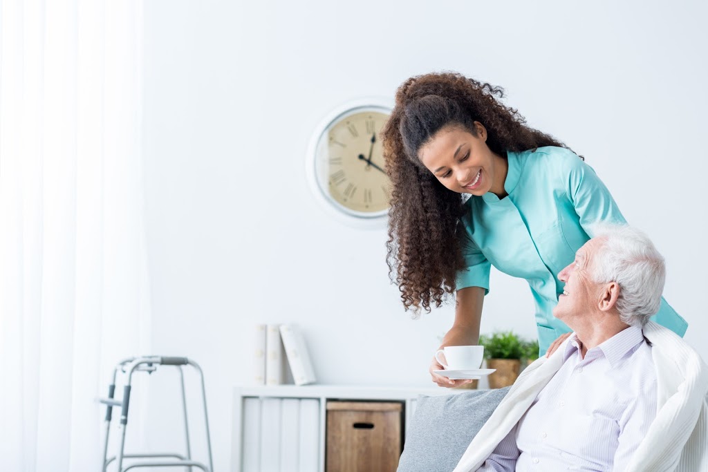Les Soins KAD care | 5775 Boul Cavendish, Côte Saint-Luc, QC H4W 3L9, Canada | Phone: (514) 730-0084