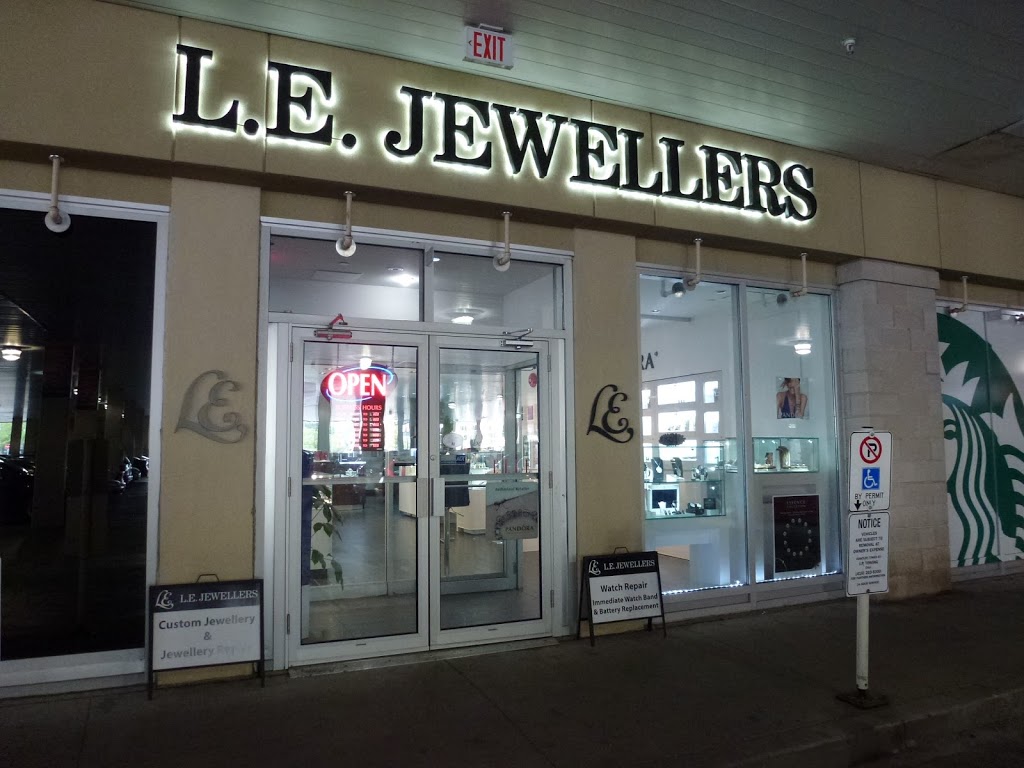Mi Moneda Toronto at L.E. Jewellers | jewelry store | 1015 Lake Shore Blvd E, Toronto, ON M4M 1B4, Canada | 4164614494 OR +1 416-461-4494
