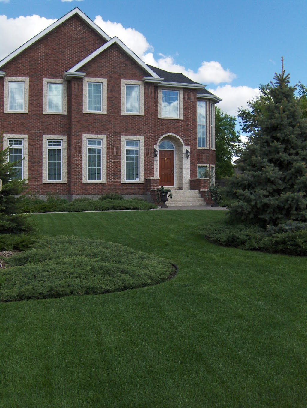 Green Blade Lawn Care | Box 70048 Kenaston PO, Winnipeg, MB R3P 0X6, Canada | Phone: (204) 837-1764