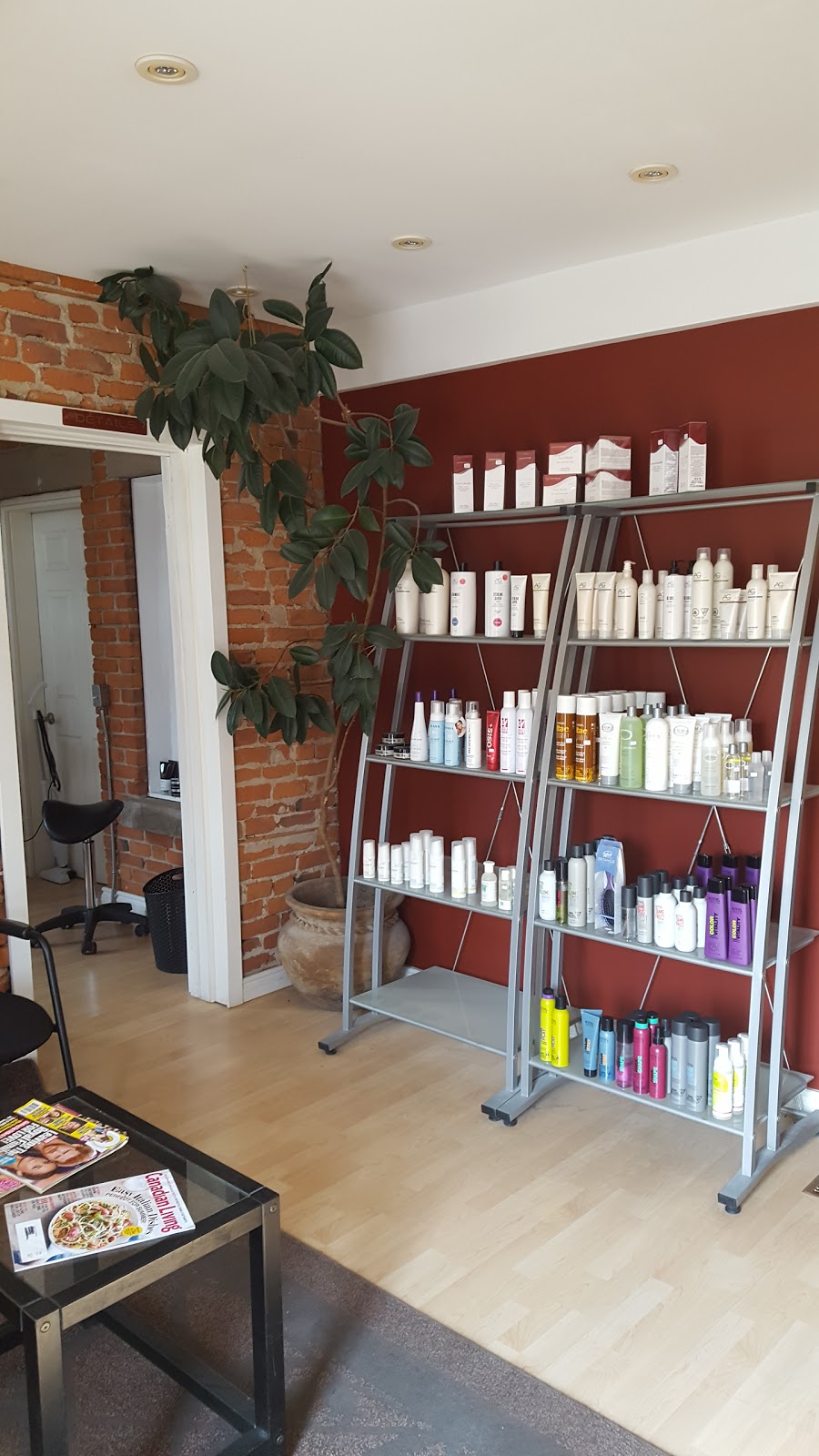 B4 n After | 608 Upper Wellington St, Hamilton, ON L9A 3P9, Canada | Phone: (905) 388-3743