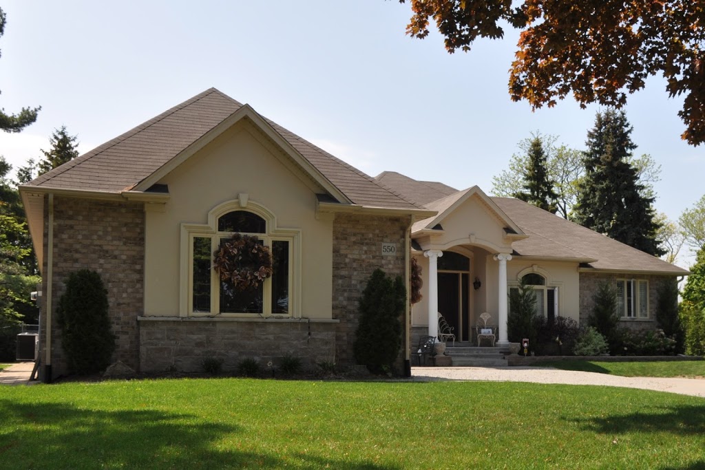The Eavestrough Company | Prince John Cir, Oakville, ON L6J 6R9, Canada | Phone: (905) 966-2564