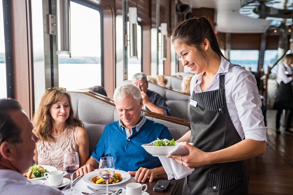 Escapades Memphremagog Inc. | Quai MacPherson, Magog, QC J1X 3L2, Canada | Phone: (819) 843-7000