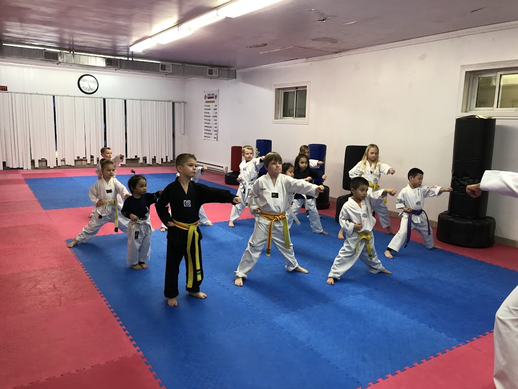 Martial art one | 6182 Dixon St, Niagara Falls, ON L2G 2L6, Canada | Phone: (905) 357-7770