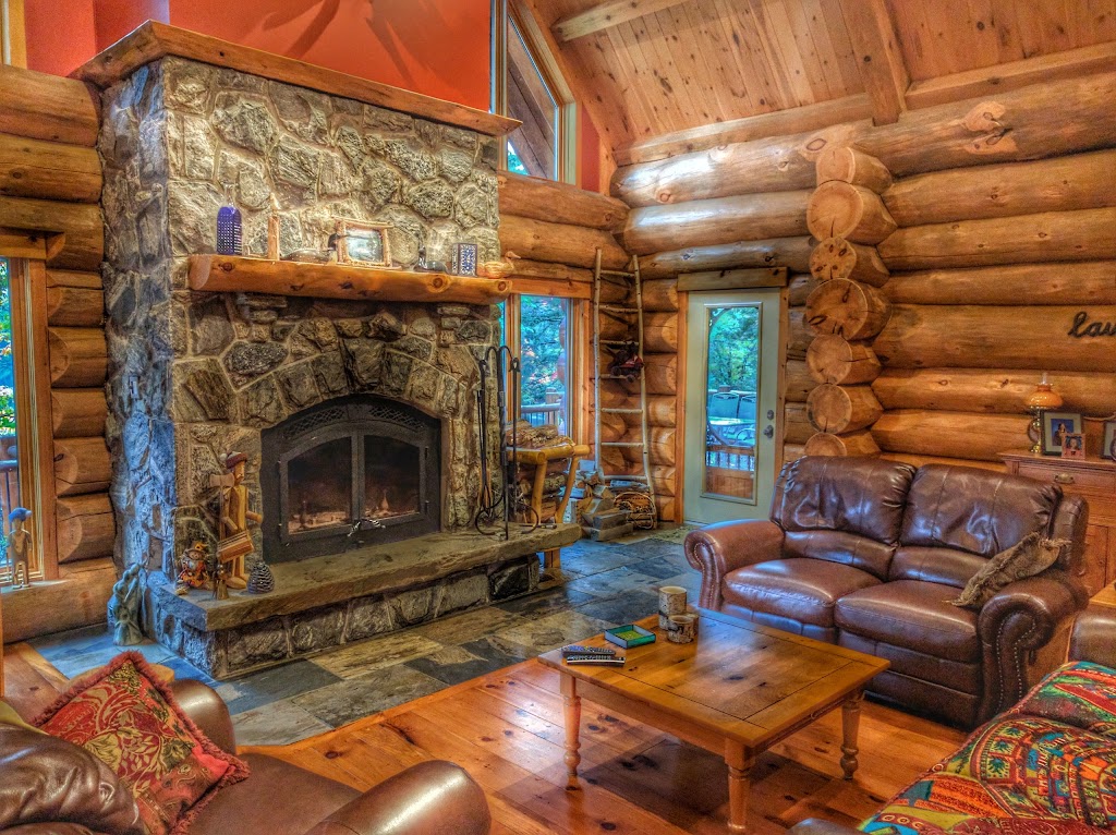 Log Cabin Bed & Breakfast @ Hemlock Point | 382 Pinegrove Rd, Perry, ON P0A 1J0, Canada | Phone: (705) 636-5541