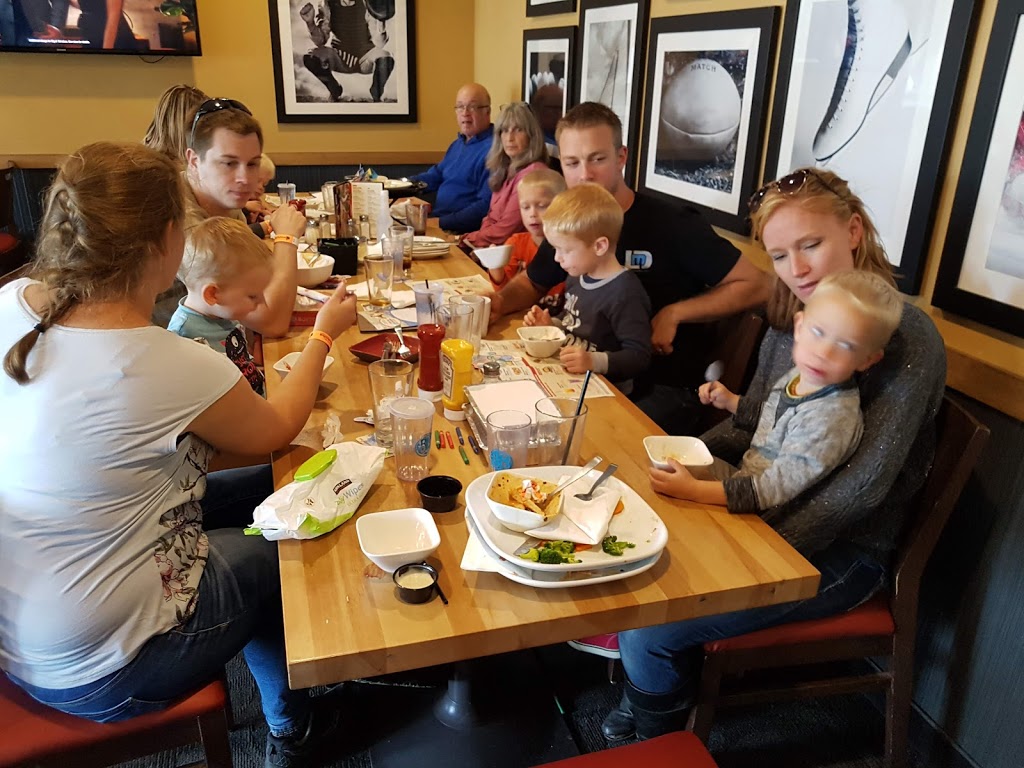 Boston Pizza | 140 Goderich St, Port Elgin, ON N0H 2C1, Canada | Phone: (519) 389-4009