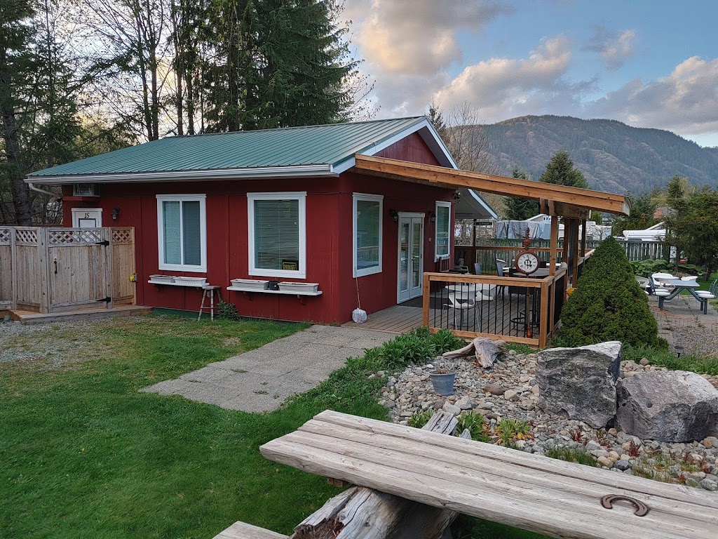 LuMi Cafe | 10063 S Shore Rd, Honeymoon Bay, BC V0R 1Y0, Canada | Phone: (250) 466-9507