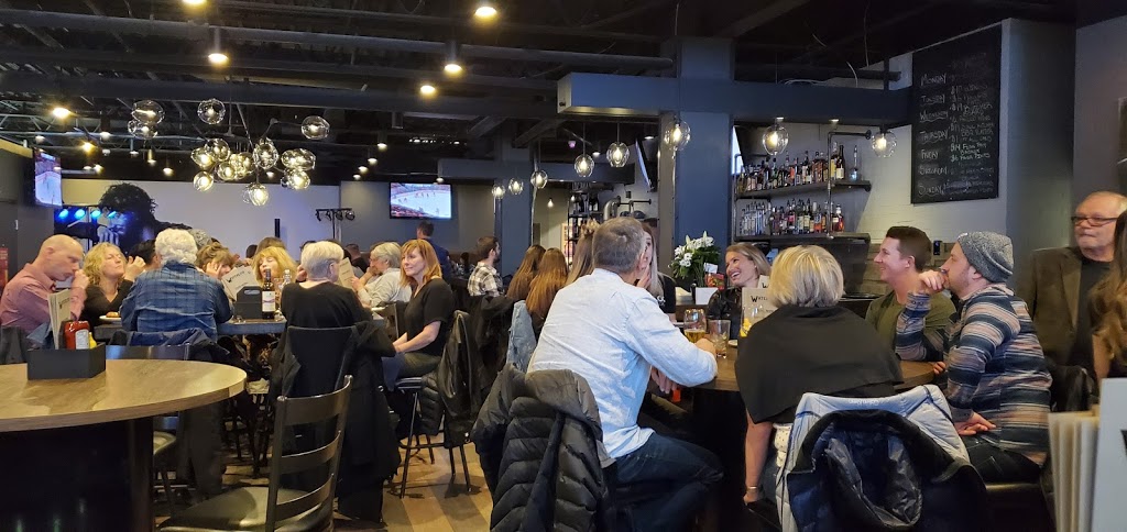 The Waterloo Kitchen and Bar | 3975 17 Ave SW, Calgary, AB T3E 0C3, Canada | Phone: (403) 455-5850