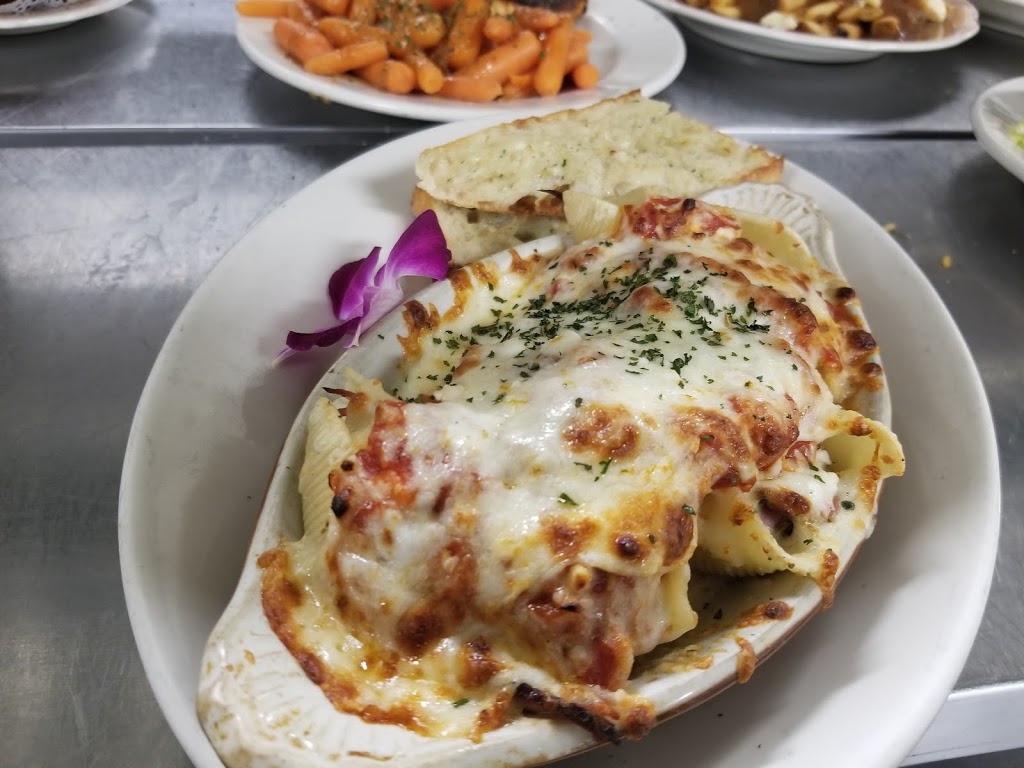 Black Bear Tavern | 151 Main St, Colebrook, NH 03576, USA | Phone: (603) 237-5521
