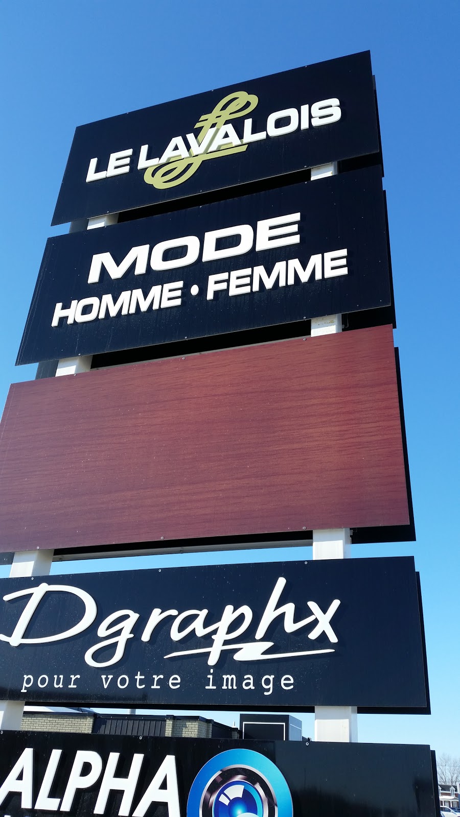 Le Lavalois mode homme femme | 2900 Boulevard le Corbusier #300, Laval, QC H7L 3M2, Canada | Phone: (450) 687-7760
