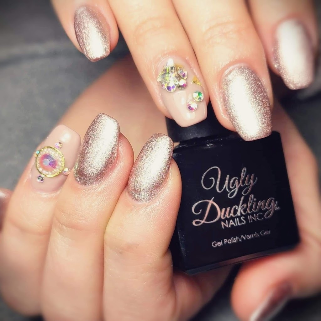 Chelsea Michelle Esthetics | 350 Marigold Rd, Victoria, BC V8Z 4P9, Canada | Phone: (250) 580-2799