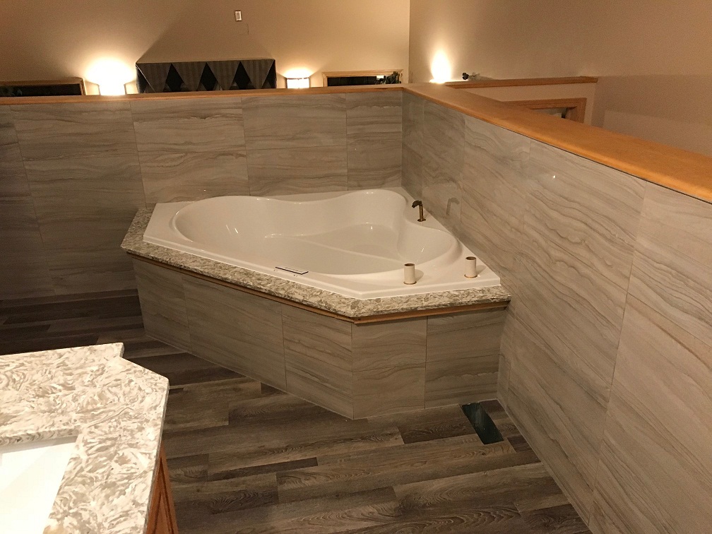 Maple Leaf Flooring & Kitchen Cabinets | 4605 12 St NE, Calgary, AB T2E 4R3, Canada | Phone: (403) 230-2293