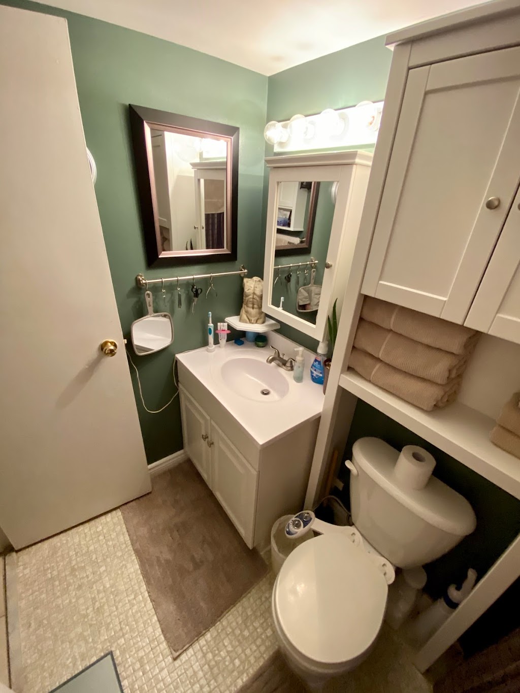Rideau East Apartments | 170 Lees Ave, Ottawa, ON K1S 5G5, Canada | Phone: (613) 233-0956