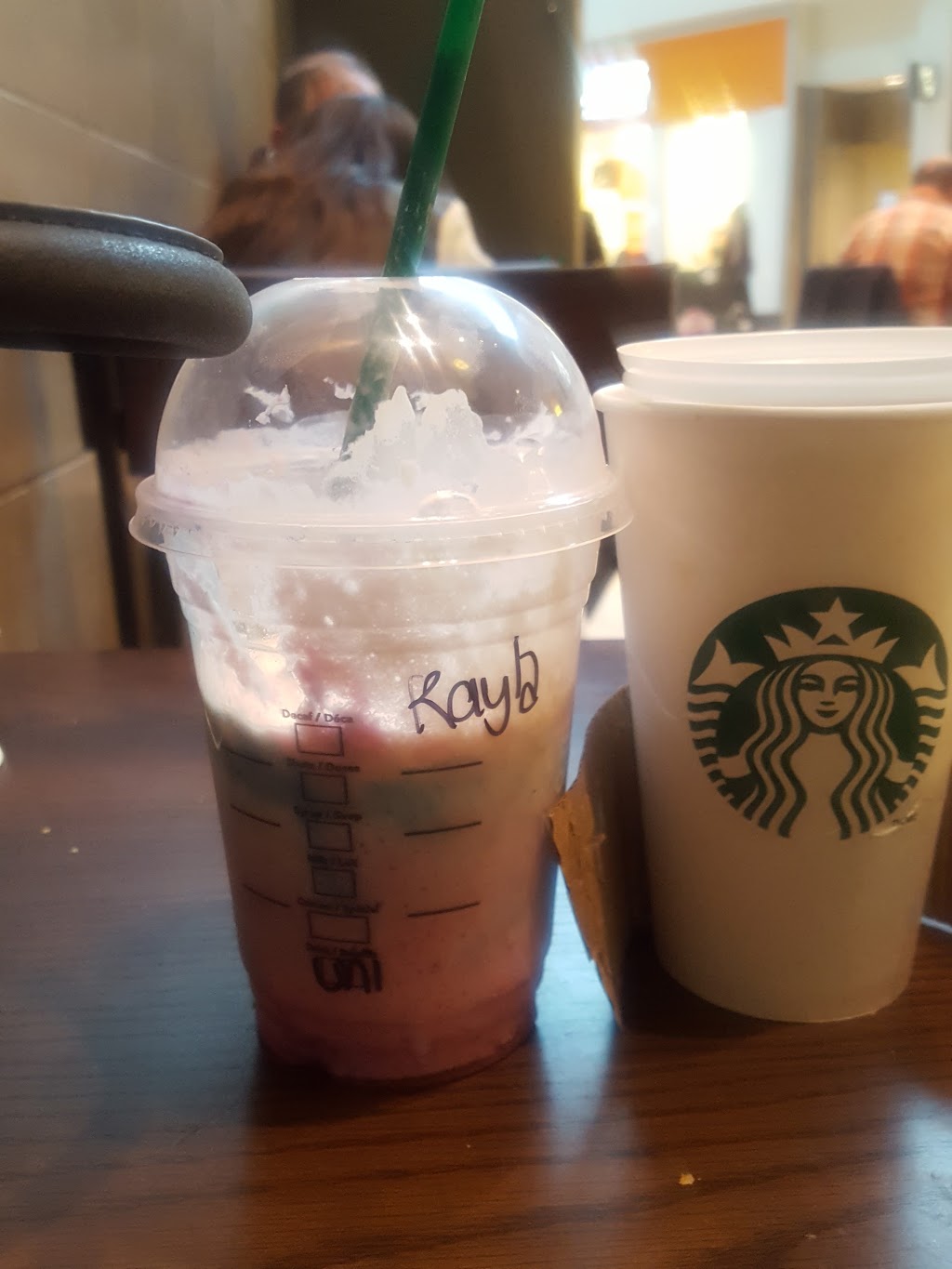 Starbucks | 6801 Route Transcanadienne B18, Pointe-Claire, QC H9R 1C4, Canada | Phone: (514) 695-5112