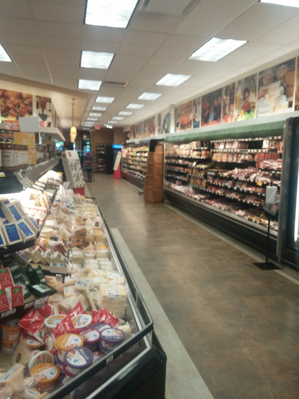 Country Grocer | 374 Lower Ganges Rd, Salt Spring Island, BC V8K 2V7, Canada | Phone: (250) 537-4144