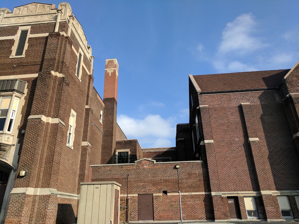 J.E. Benson Public School | 1556 Wyandotte St W, Windsor, ON N9B 1H5, Canada | Phone: (519) 253-1694