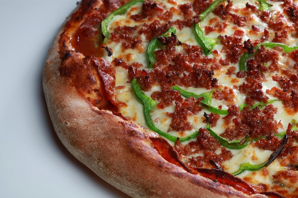 Pizzeria Jolibourg | 1263 Boulevard Jolibourg, Laval, QC H7Y 1Z8, Canada | Phone: (450) 689-8220