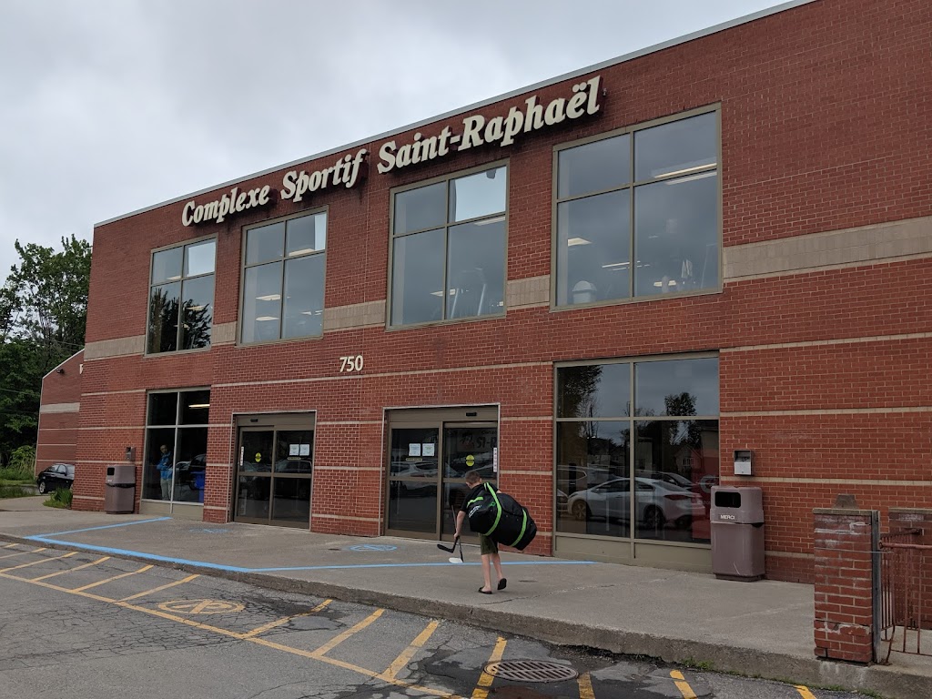 St. Raphael Sports Complex | 750 Bd Jacques-Bizard, LÎle-Bizard—Sainte-Geneviève, QC H9C 2Y2, Canada | Phone: (514) 620-5444