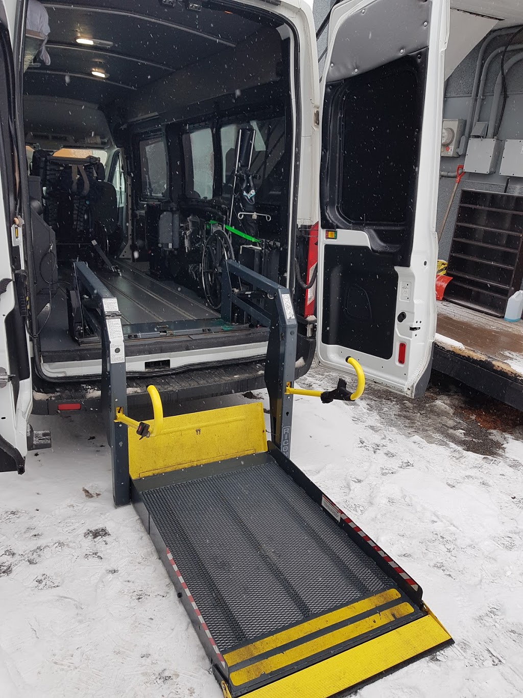 TSMO inc. Transport spécialisé médical | 105 Rue des Conifères, Gatineau, QC J9A 3V4, Canada | Phone: (819) 778-1602