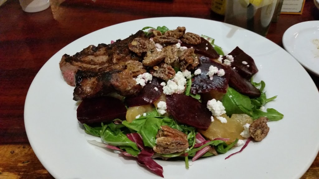Hunters Public House | 4750 Bank St, Gloucester, ON K1T 0K8, Canada | Phone: (613) 822-7171