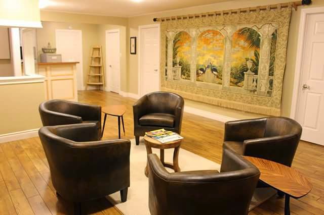 Turning Leaf Clinic | 2093 Lilac Dr, Innisfil, ON L9S 1Y9, Canada | Phone: (705) 436-5323