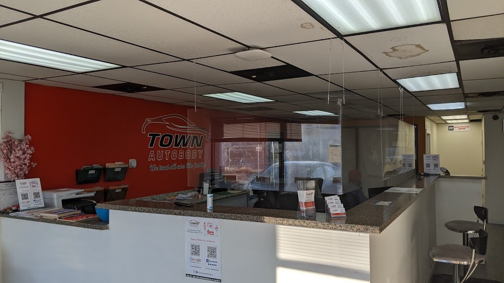 Town Car Rental | 64 Salter St, Winnipeg, MB R2W 4J6, Canada | Phone: (204) 421-1313