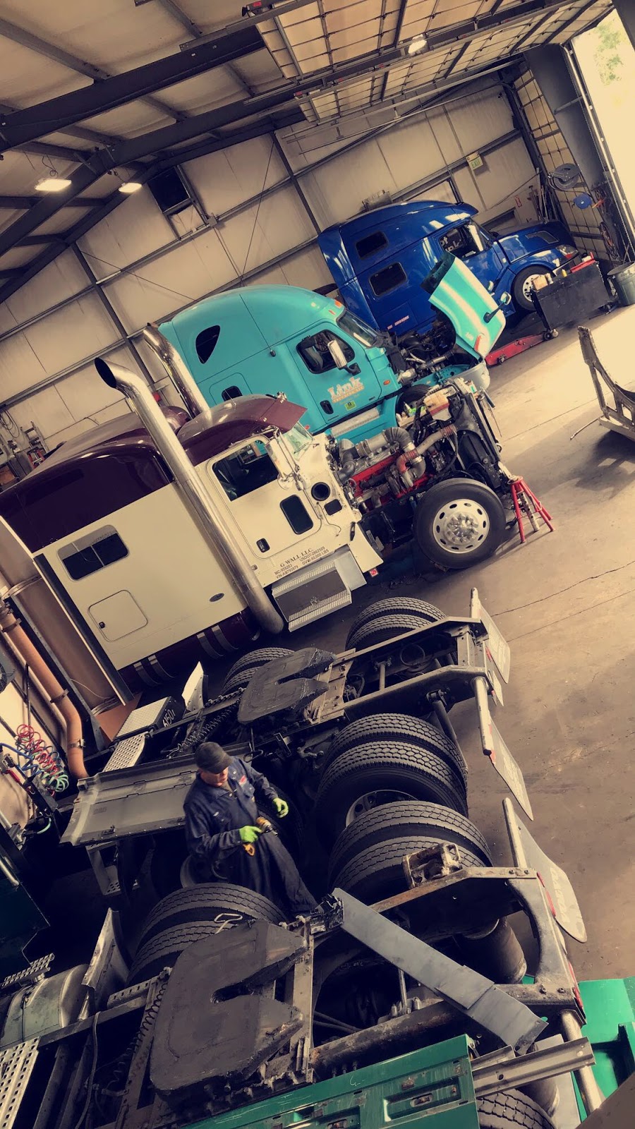 IK Truck Repair Llc | 2490 Bell Rd, Blaine, WA 98230, USA | Phone: (360) 332-8379