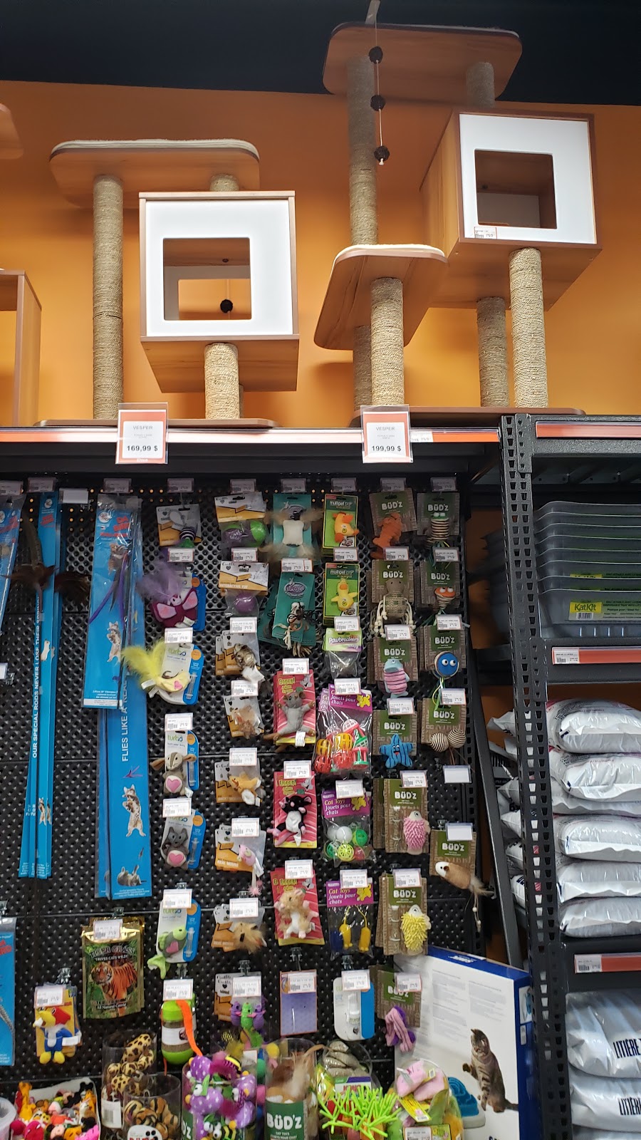 Chico St-Hubert | 6250 Boulevard Cousineau suite 403, Saint-Hubert, QC J3Y 8X9, Canada | Phone: (450) 286-1077