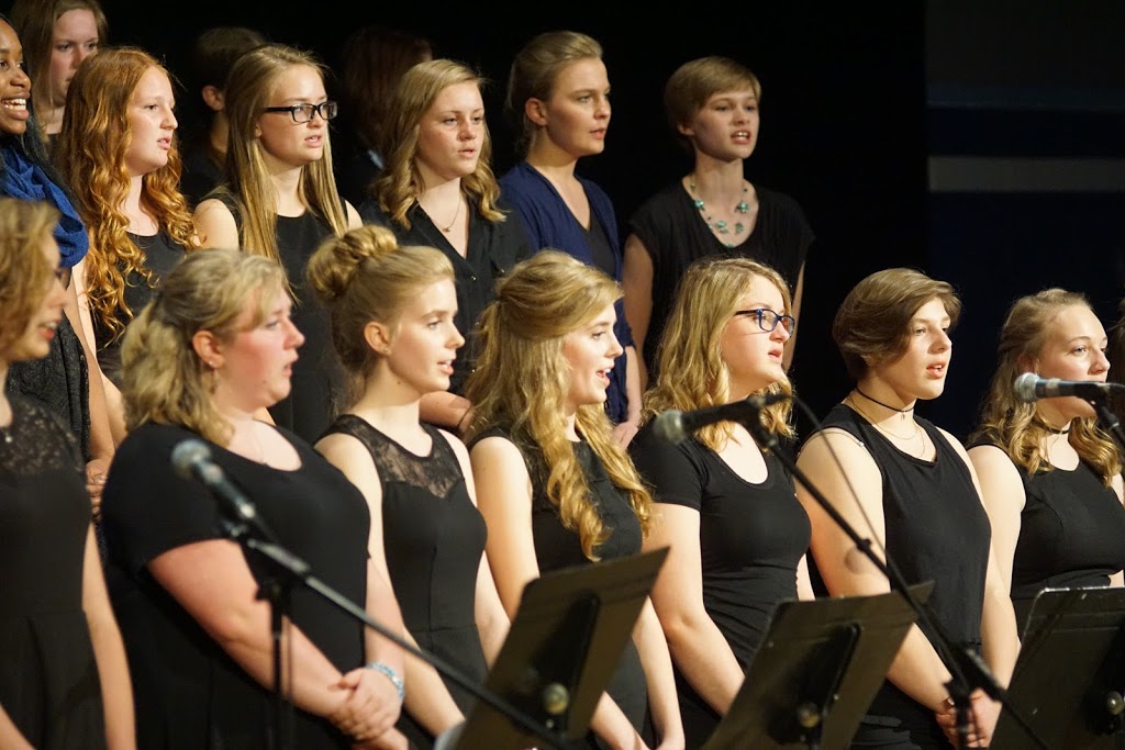 London Christian High | 24 Braesyde Ave, London, ON N5W 1V3, Canada | Phone: (519) 455-4360