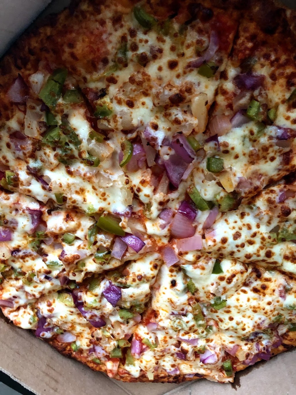 Pizza Hot Pizza | 3899 Trelawny Circle, Mississauga, ON L5N 6S3, Canada | Phone: (905) 826-4477