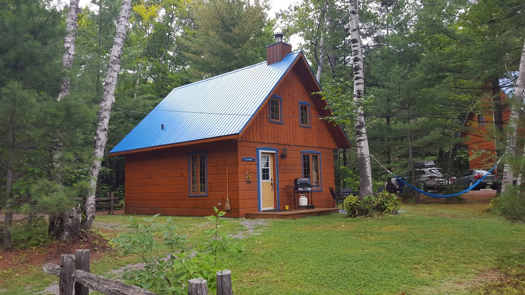 Houses on the Cape | 201, 138 Boulevard Sainte-Anne, Saint-Joachim, QC G0A 3X0, Canada | Phone: (418) 827-6777