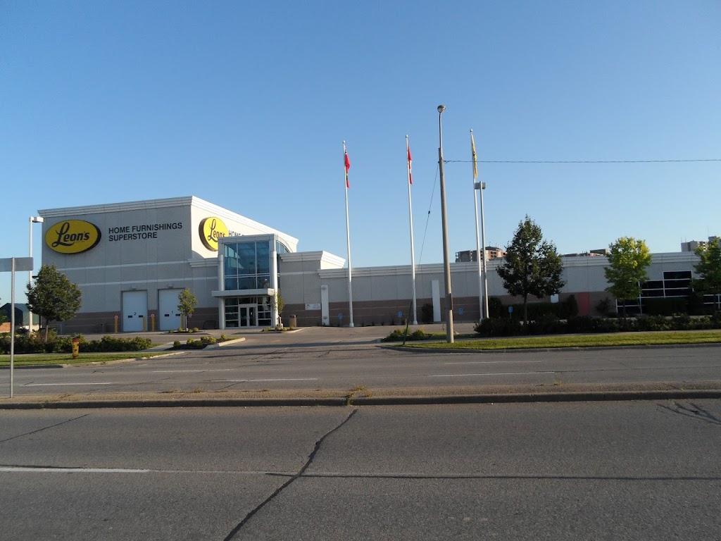 Leons Furniture | 286 Fairway Rd S, Kitchener, ON N2C 1W9, Canada | Phone: (519) 894-1850