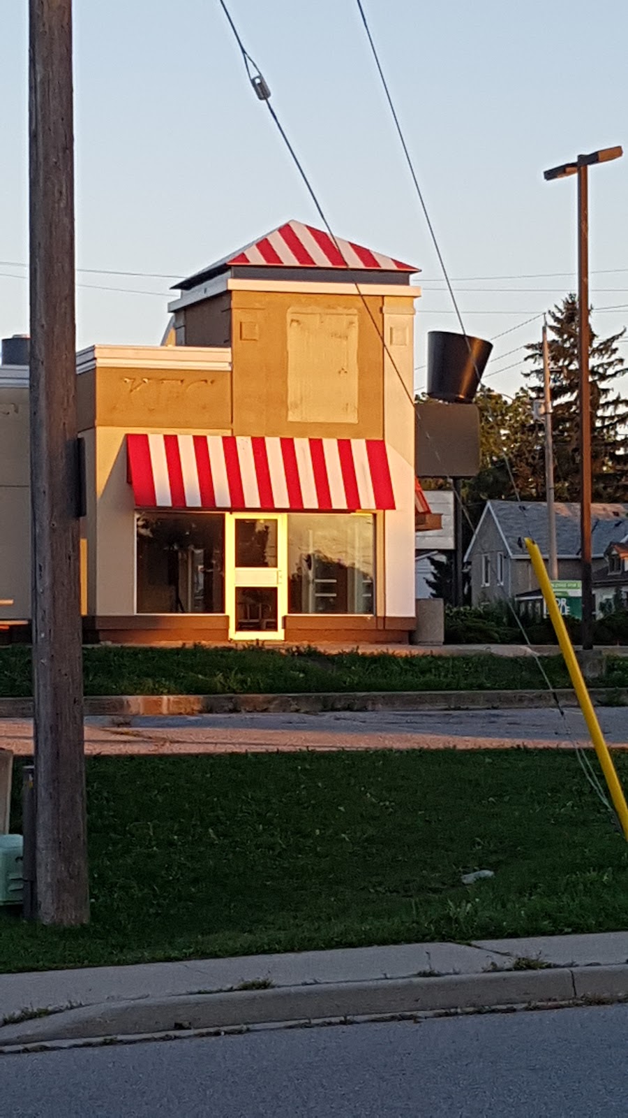 Taco Bell | 499 Dundas St N, Cambridge, ON N1R 5R8, Canada | Phone: (519) 621-7000