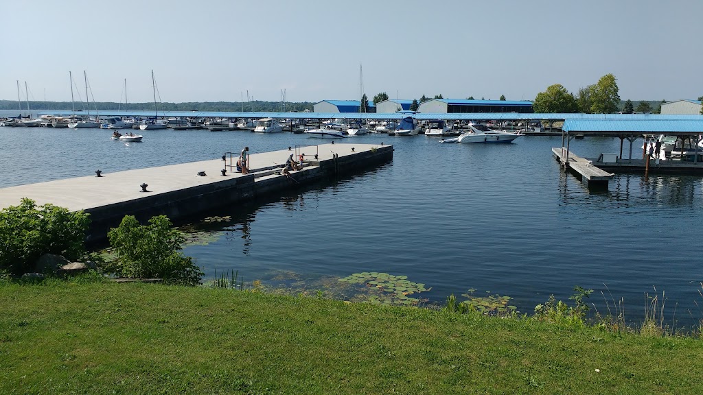 The Quarterdeck Restaurant | 67 Juneau Rd, Victoria Harbour, ON L0K 2A0, Canada | Phone: (705) 534-1211