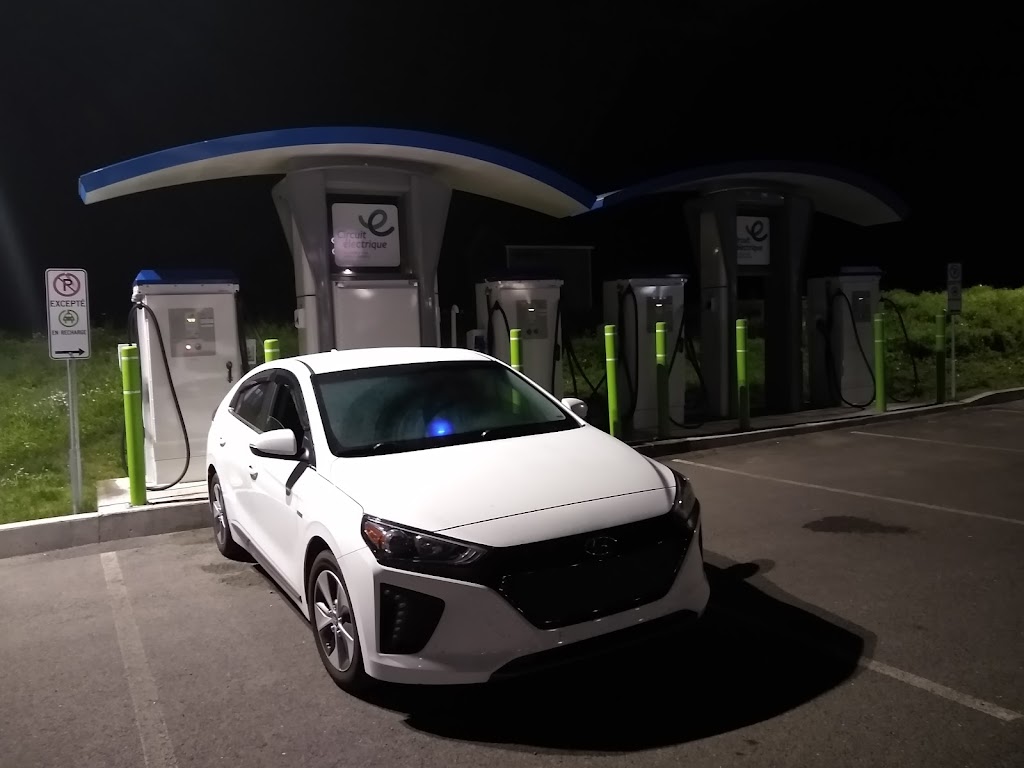 Circuit Électrique Charging Station | 90 Rte Jean-Baptiste-Casault, Montmagny, QC G5V 3R8, Canada | Phone: (800) 686-9243