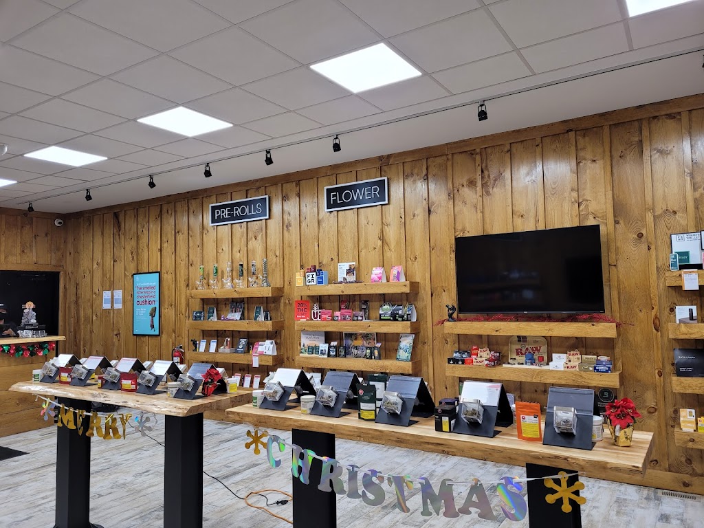 True North Cannabis Co - Goderich Dispensary | 4 Courthouse Square, Goderich, ON N7A 1M3, Canada | Phone: (226) 408-4131
