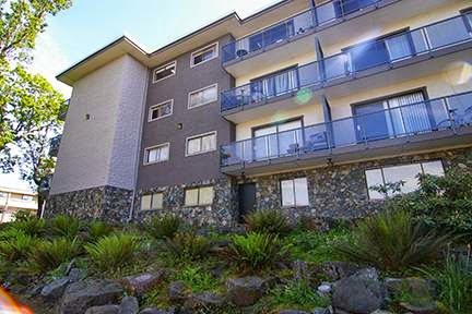 Don Quadra Apartments | 3244 Quadra St, Victoria, BC V8X 1G2, Canada | Phone: (250) 984-1303
