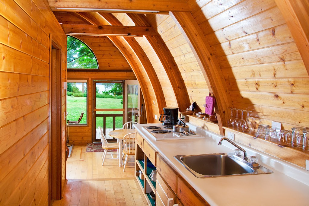 Mineral Springs Resort | 1460 N Beach Rd, Salt Spring Island, BC V8K 1J4, Canada | Phone: (250) 537-4111