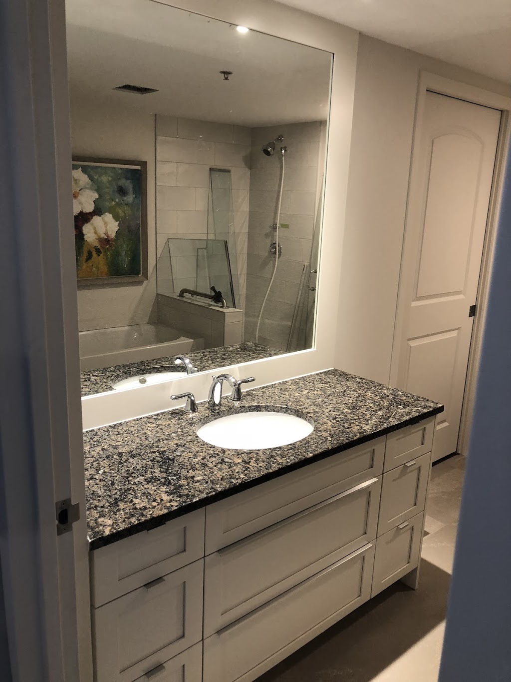 Finition Rosales | 300 Rue Goyer, La Prairie, QC J5R 5G5, Canada | Phone: (438) 998-7924