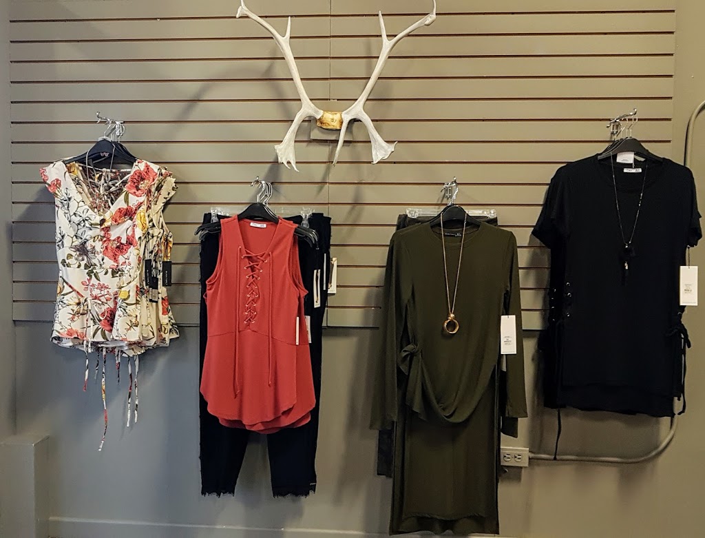 Vêtements mode Duclos | 987 Avenue Bergeron, Saint-Agapit, QC G0S 1Z0, Canada | Phone: (418) 888-3942