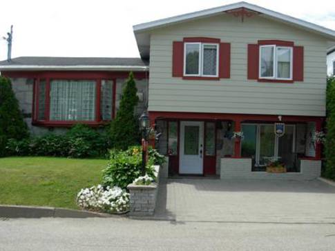 Gite Studio Leblanc | 48 Rue Leblanc, Baie-Saint-Paul, QC G3Z 1W9, Canada | Phone: (418) 435-5386